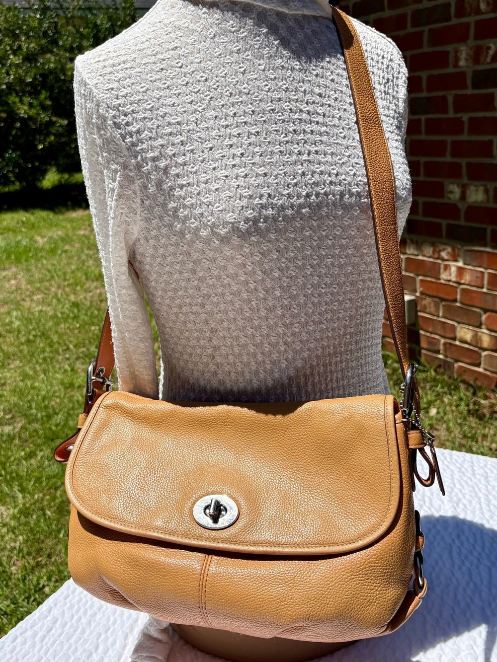 Coach Legacy Turnlock Pebbled Leather Convertible Strap Shoulder Bag GORGEOUS🌟